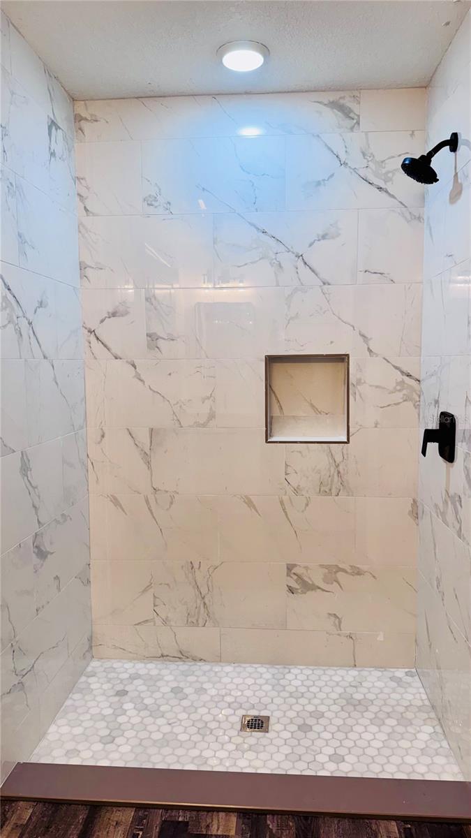 PEACE RIVER SHORES - Residential Income