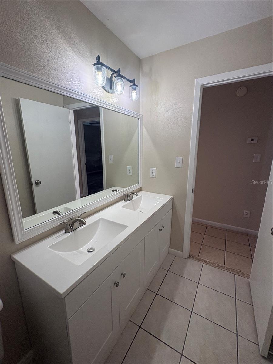 MIK-WES SUB - Residential Lease