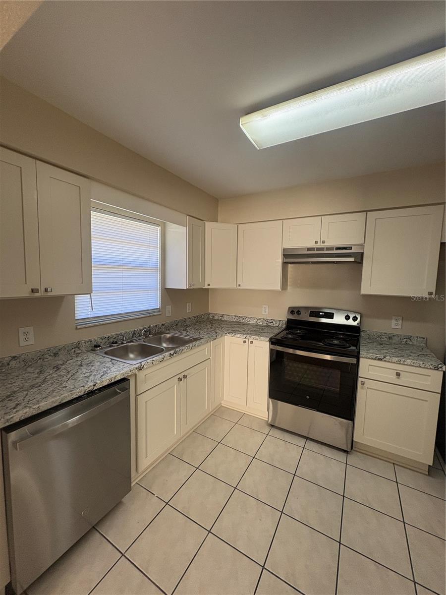 MIK-WES SUB - Residential Lease