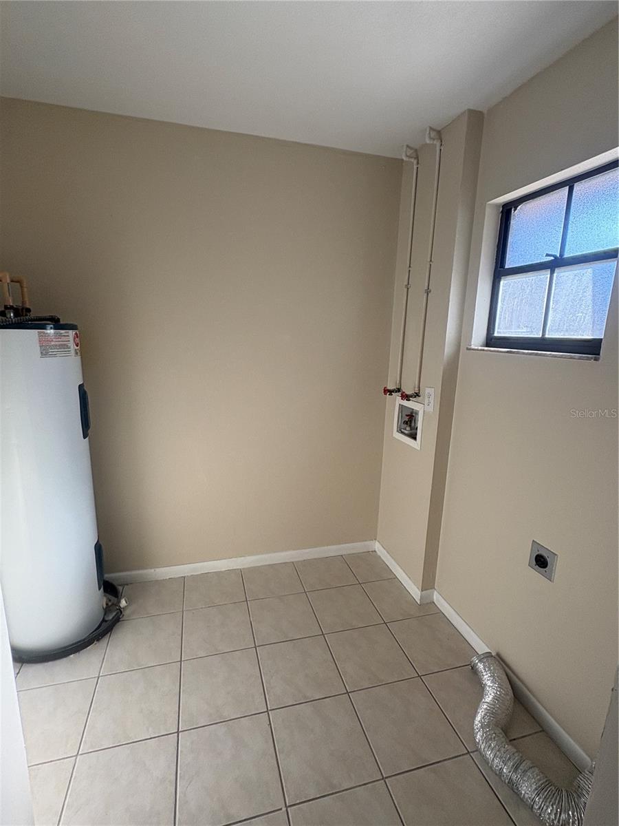 MIK-WES SUB - Residential Lease