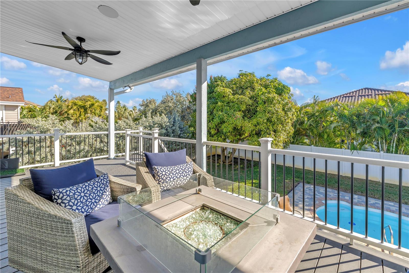 TIERRA VERDE UNIT 1 3RD REP - Residential