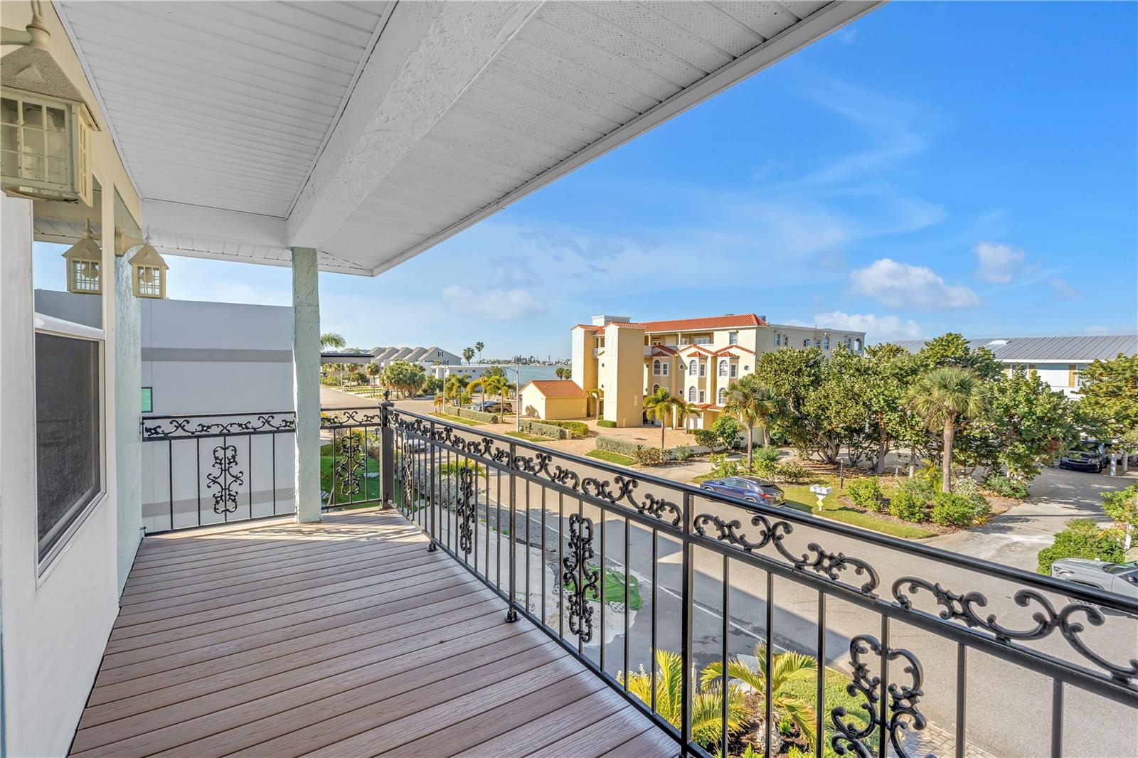 TIERRA VERDE UNIT 1 3RD REP - Residential