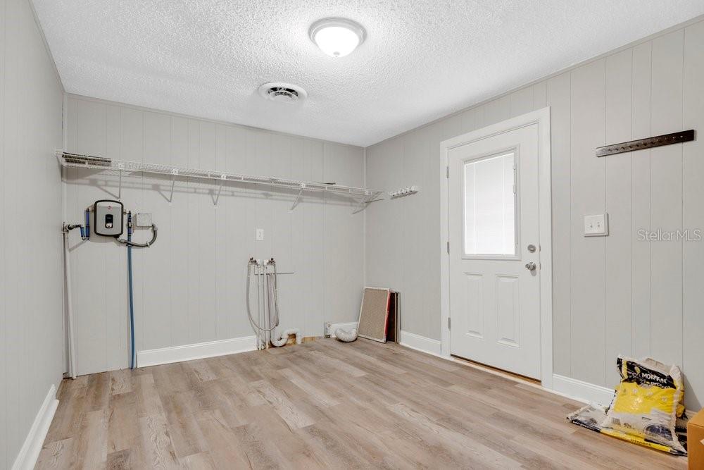 ROCK SPGS - Residential