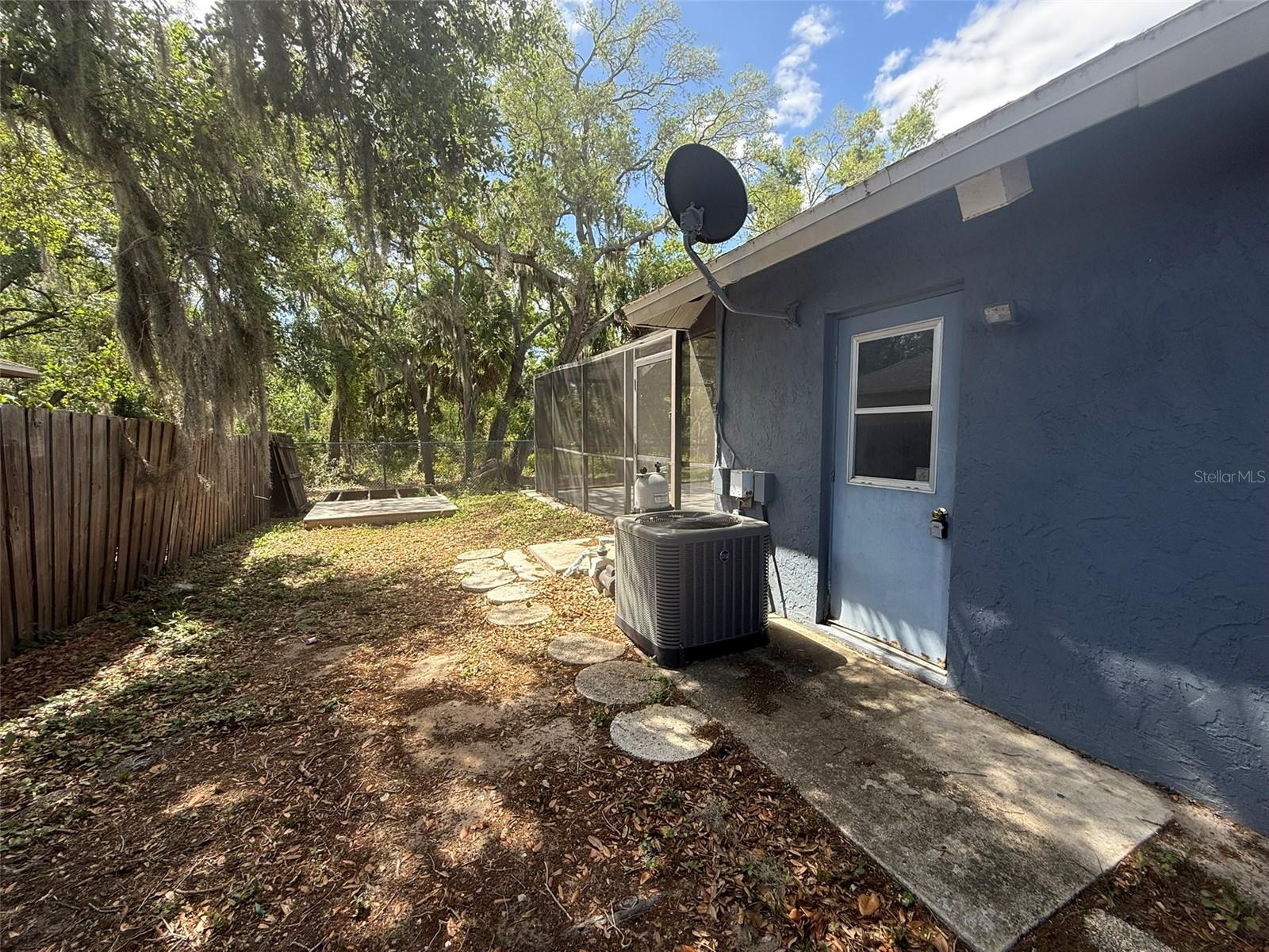 SPRING OAKS - Residential