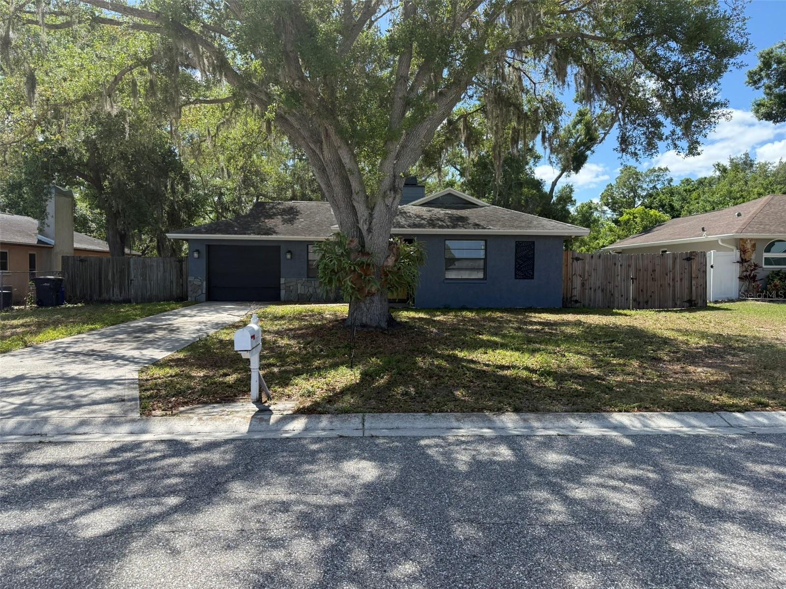 SPRING OAKS - Residential