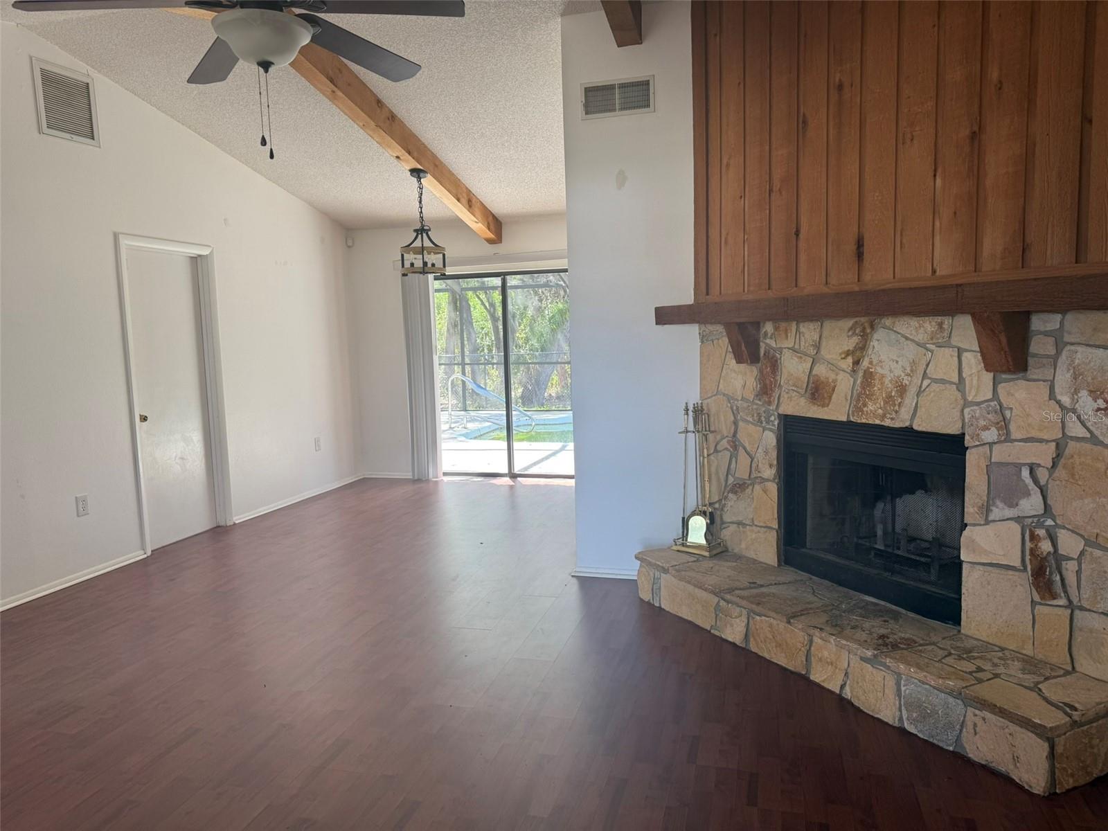 SPRING OAKS - Residential