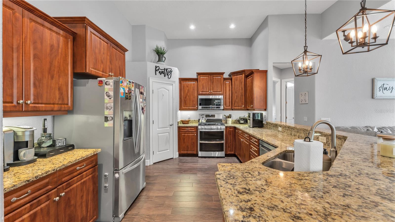 BROOKSIDE BLUFF - Residential