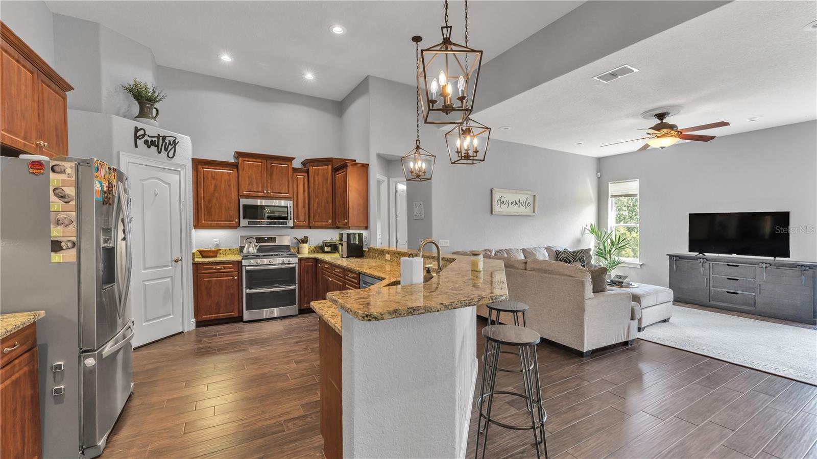 BROOKSIDE BLUFF - Residential