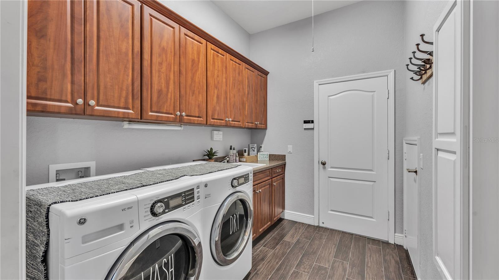 BROOKSIDE BLUFF - Residential