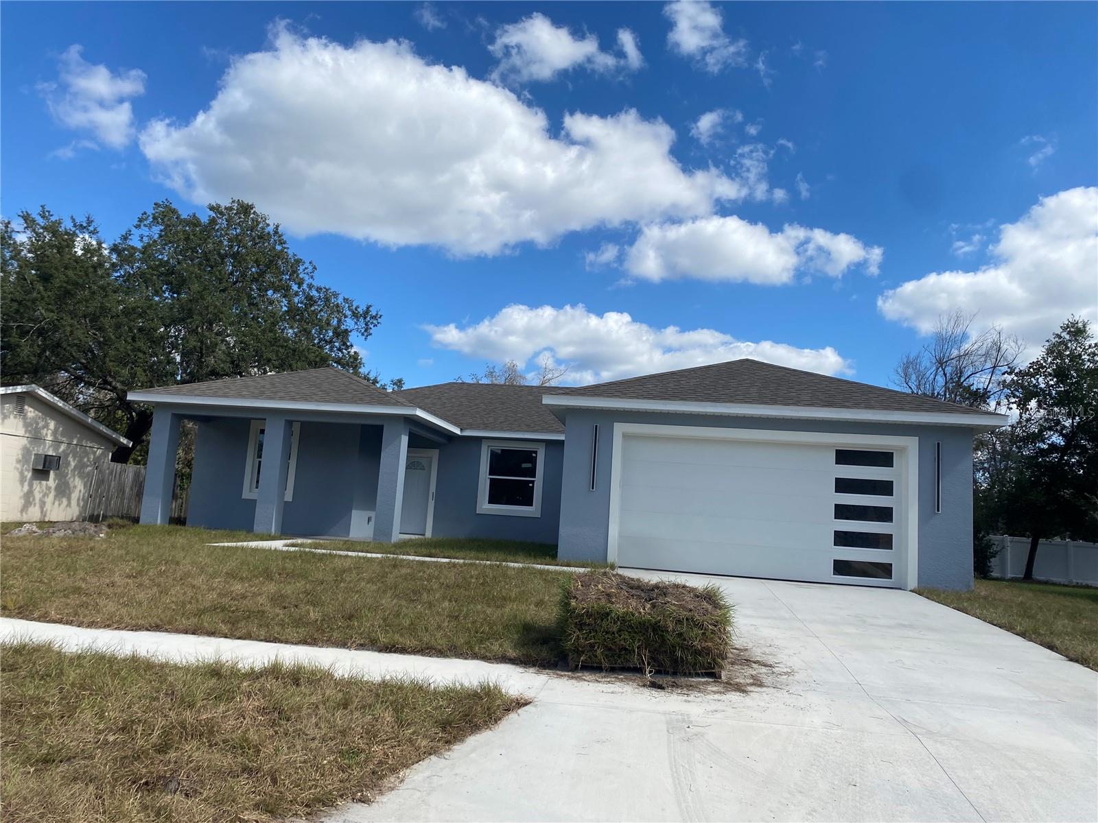 5213 - DELTONA LAKES UNIT 32 - Residential