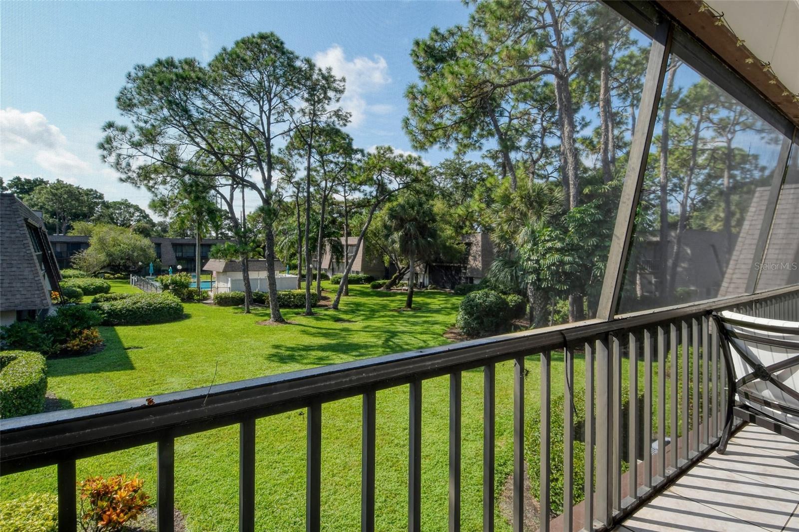 PINEBROOK HOLLOW - Residential Lease