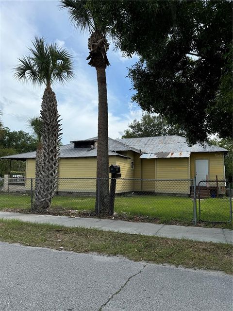 585 WASHINGTON STREET NEW SMYRNA BEACH FL 32168