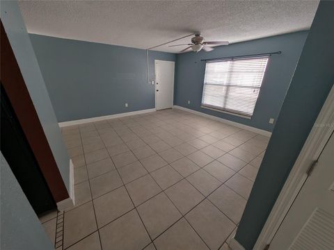 Tiny photo for 2564 SE 15th Avenue #E, Ocala, FL 34471 (MLS # OM715848)