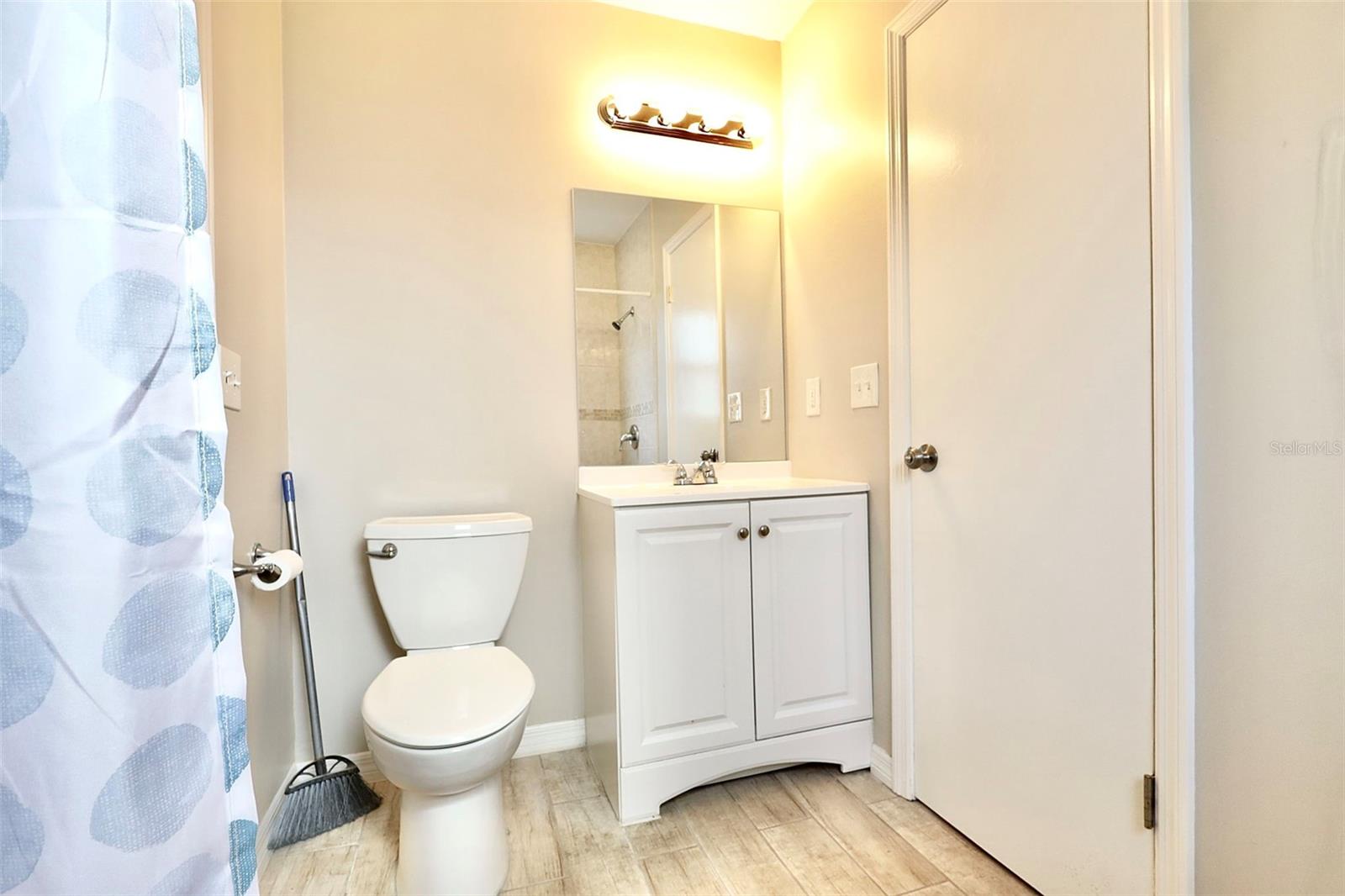 WOODLAND TERRACE AT COUNTRY CREEK - Residential