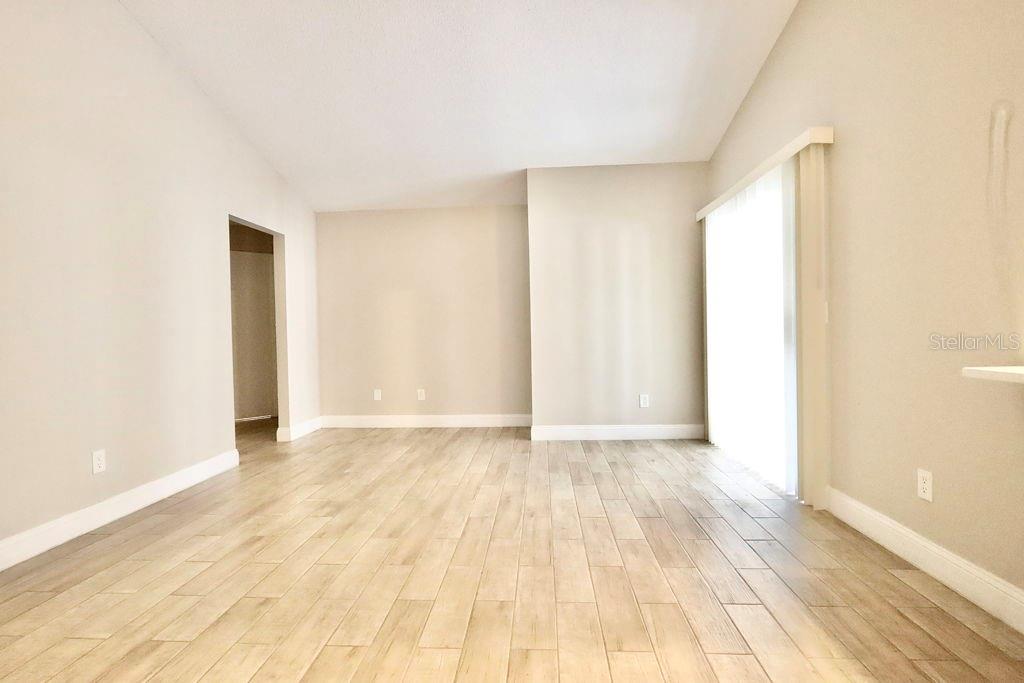 WOODLAND TERRACE AT COUNTRY CREEK - Residential