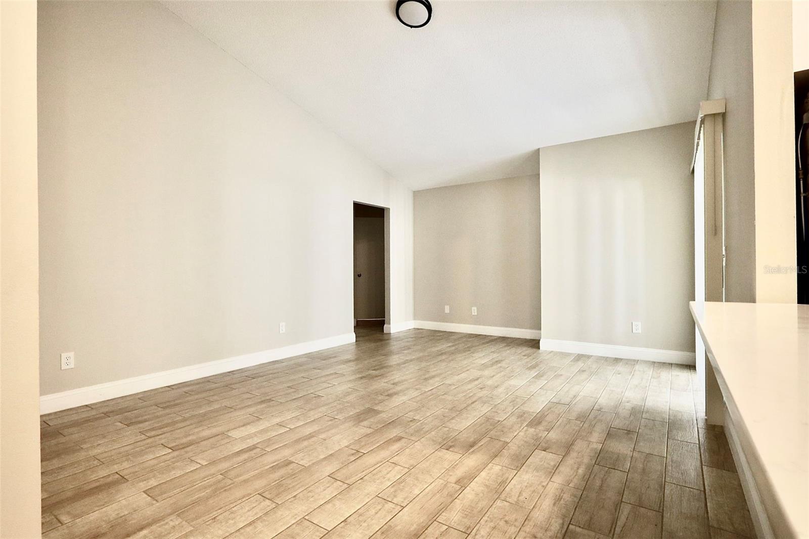 WOODLAND TERRACE AT COUNTRY CREEK - Residential