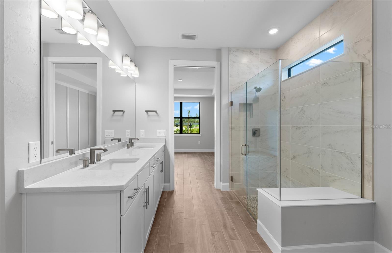 ARBOR OAKS AT THE WOODLANDS - Residential