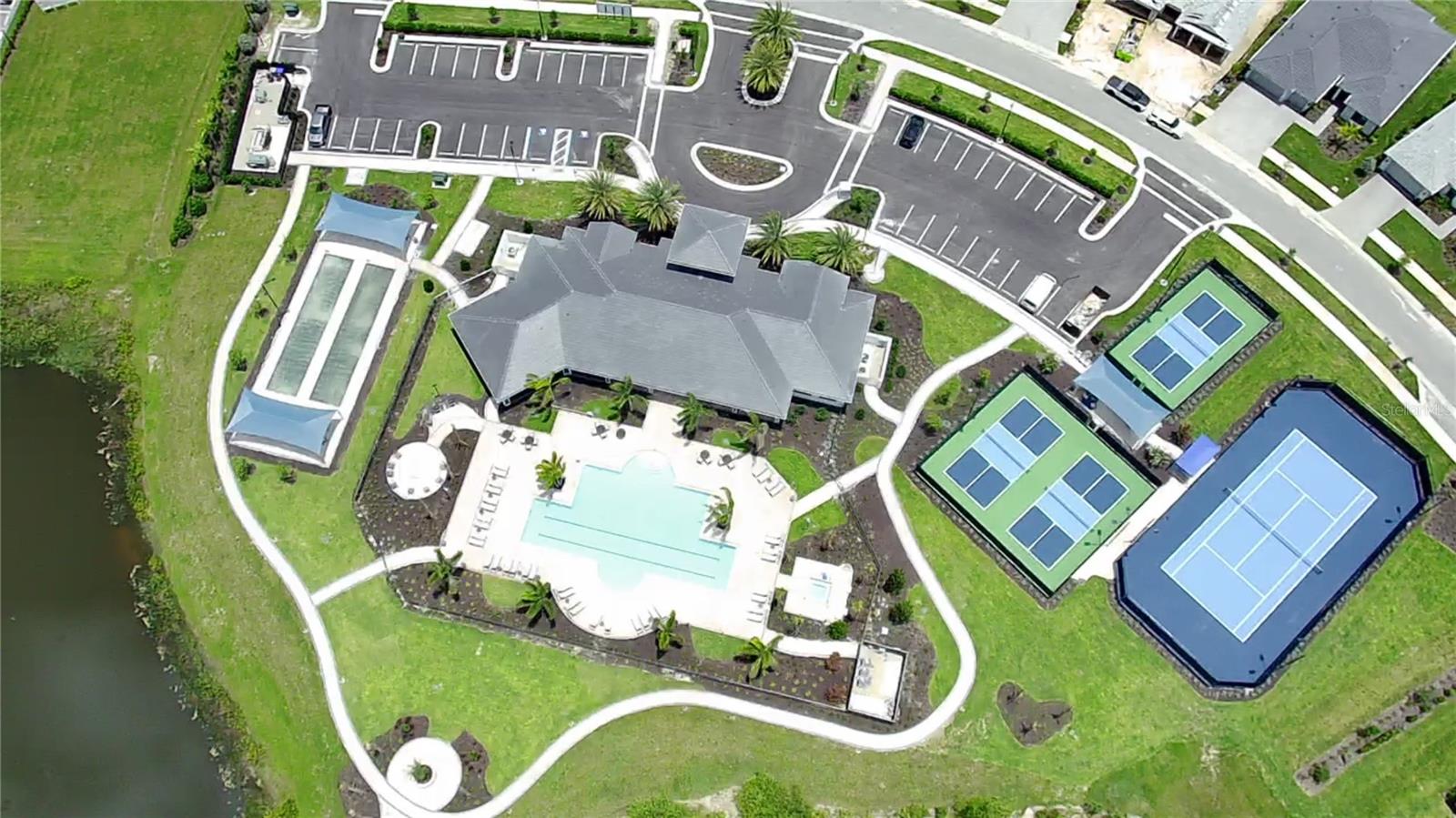 ARBOR OAKS AT THE WOODLANDS - Residential