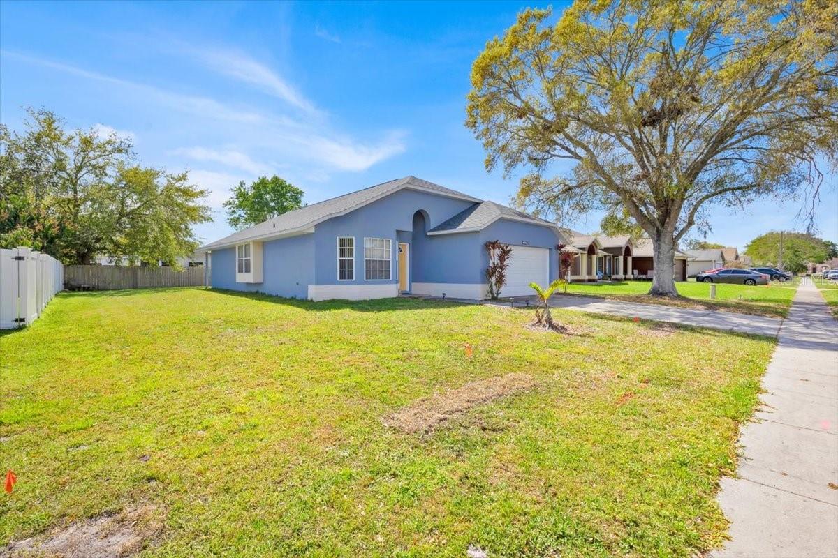2616 HUNTINGTON COURT