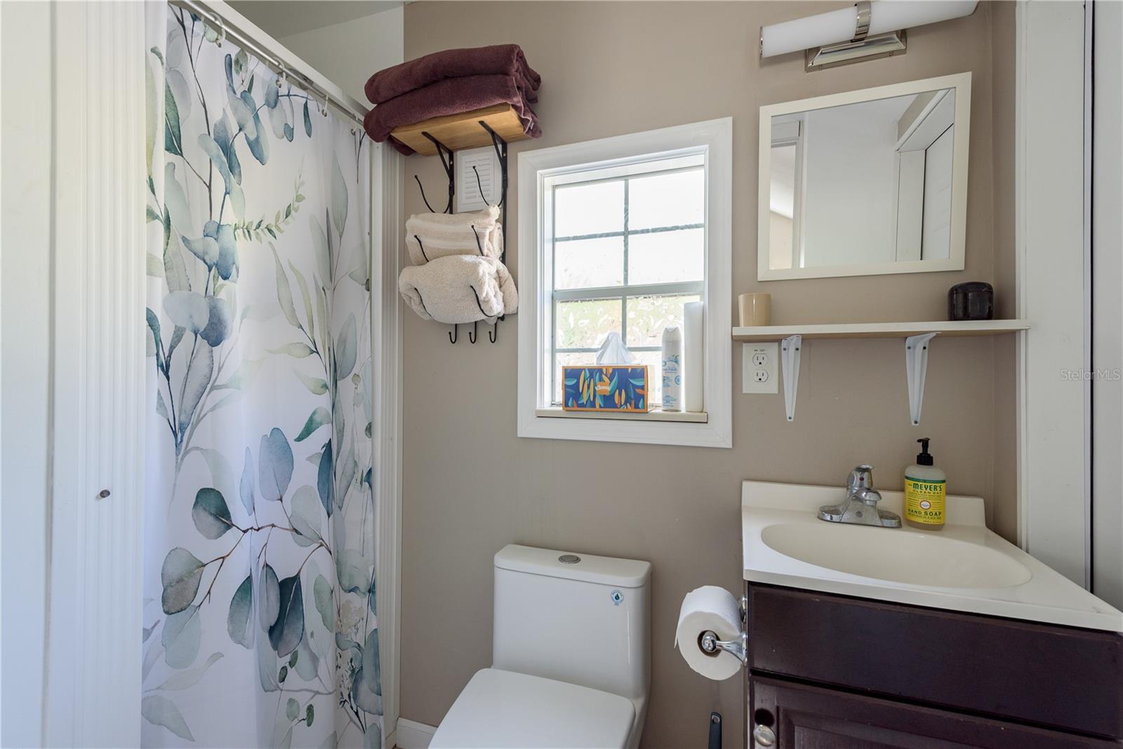 COUNTRY RUN UNIT 1 - Residential