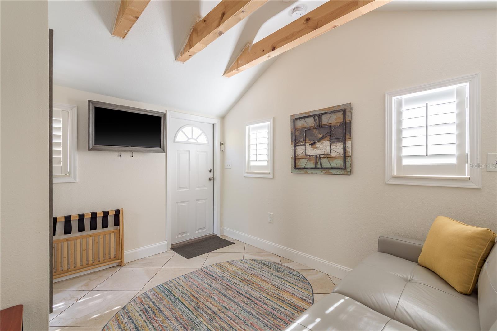 COUNTRY RUN UNIT 1 - Residential