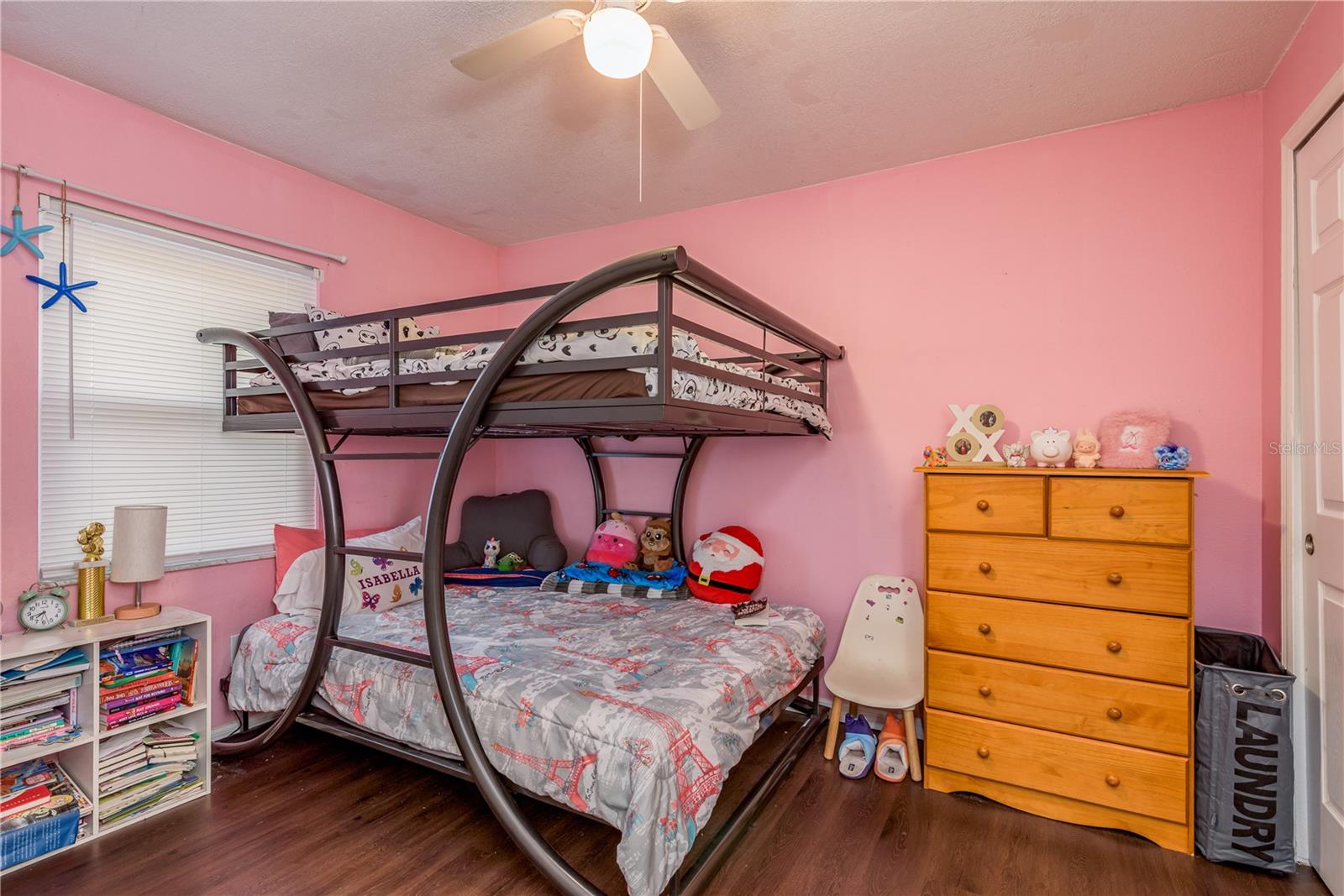 COUNTRY RUN UNIT 1 - Residential