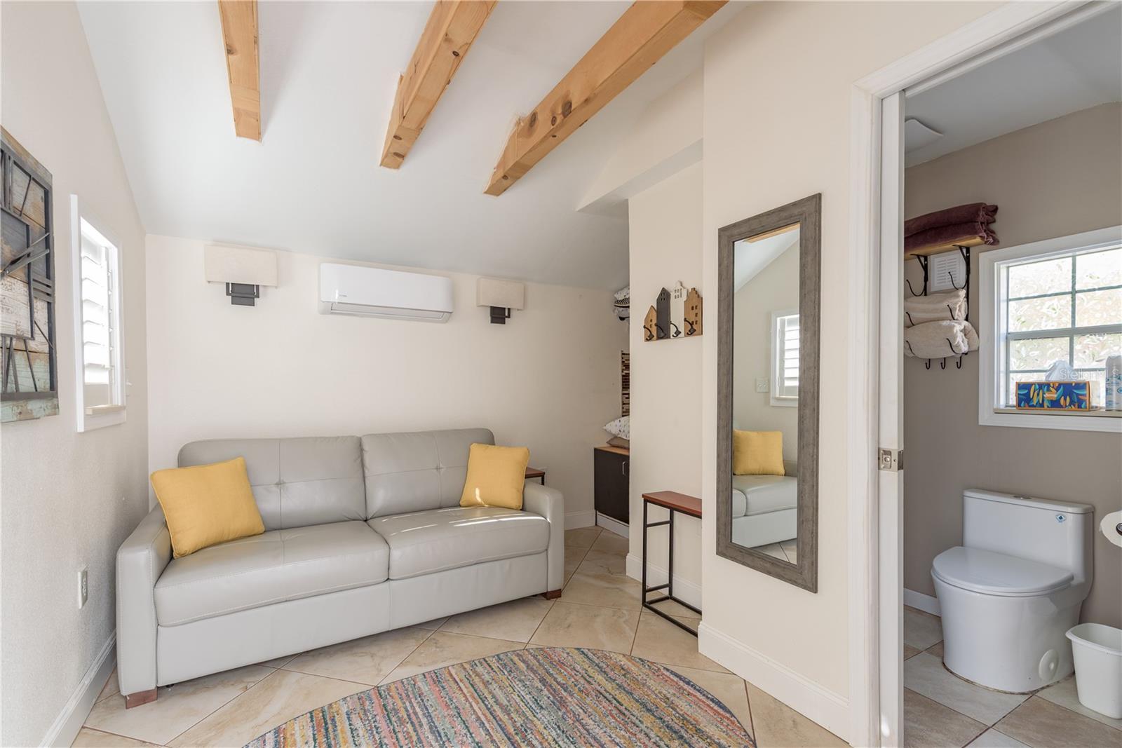 COUNTRY RUN UNIT 1 - Residential