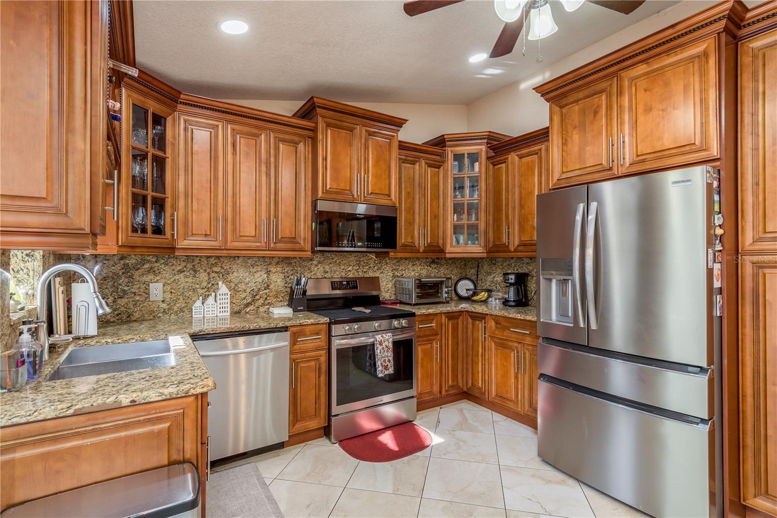 COUNTRY RUN UNIT 1 - Residential