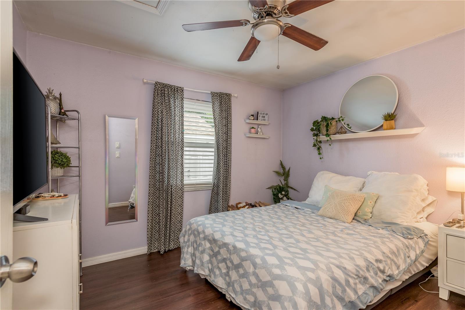 COUNTRY RUN UNIT 1 - Residential