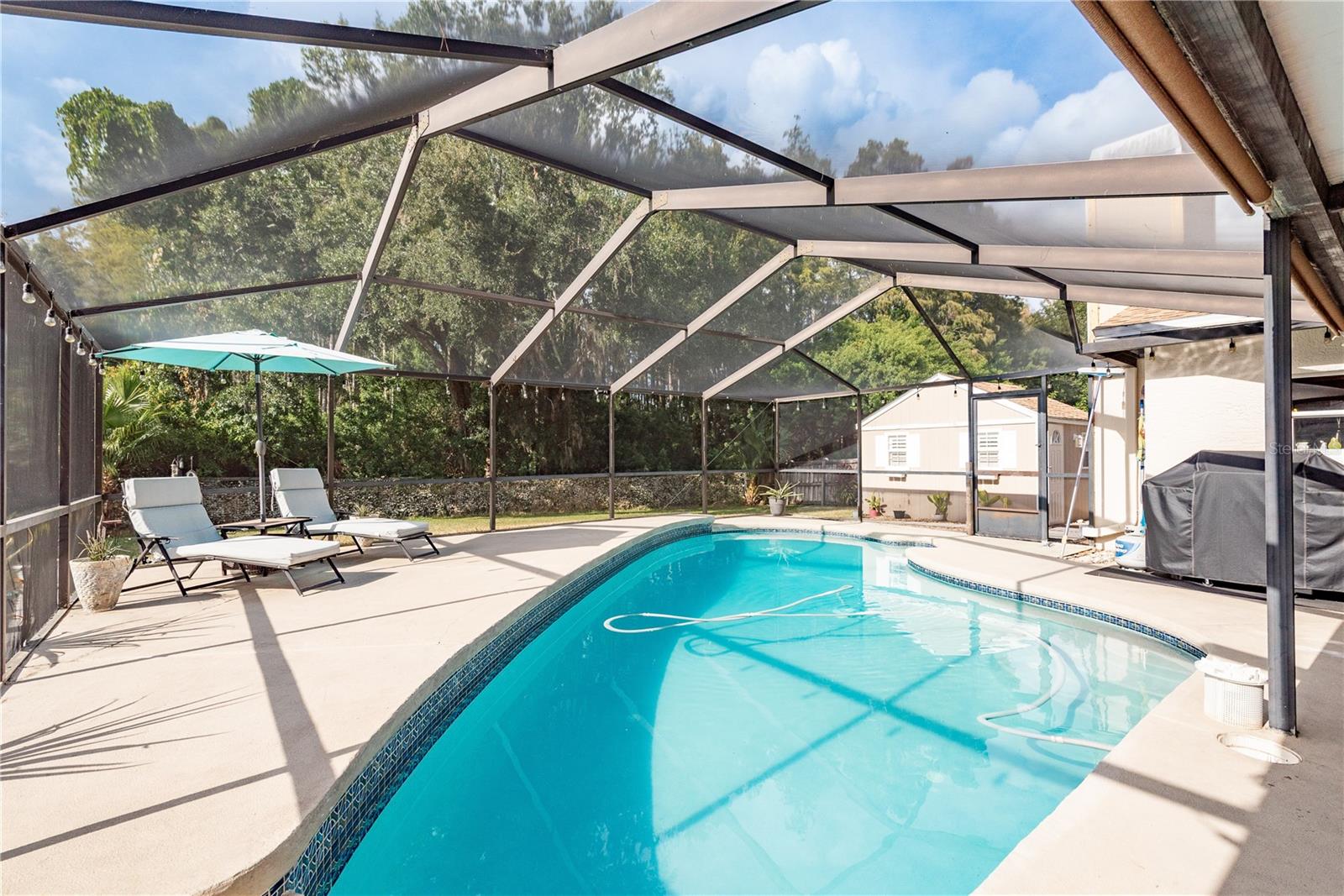 COUNTRY RUN UNIT 1 - Residential