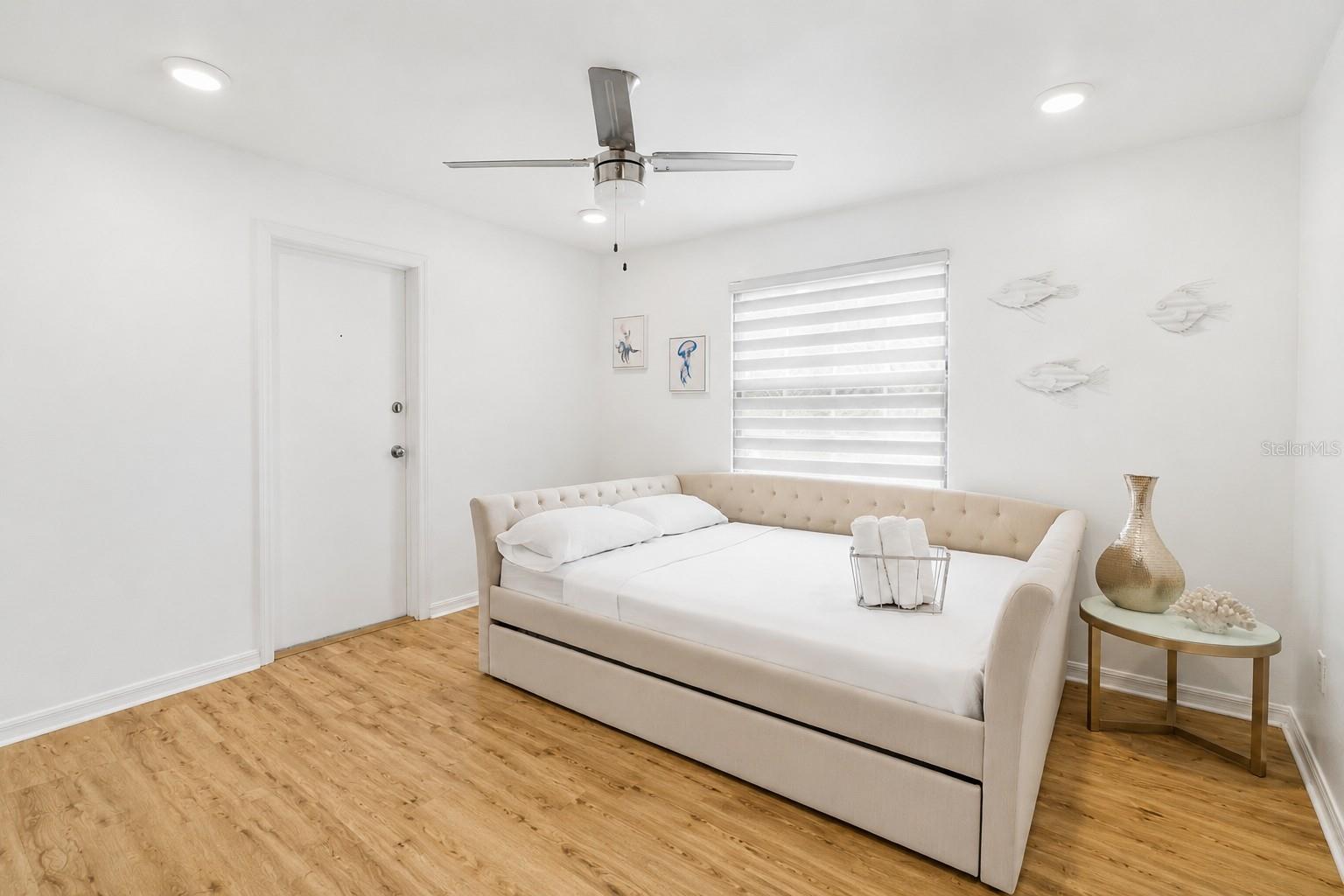 PINELLAS FARMS - Residential