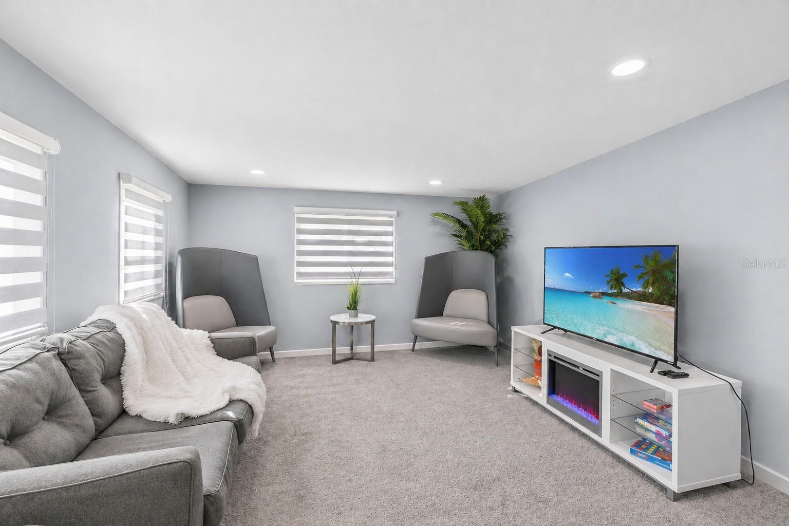 PINELLAS FARMS - Residential