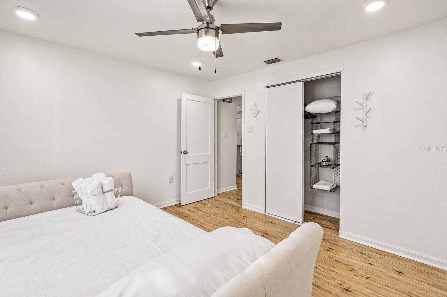 PINELLAS FARMS - Residential