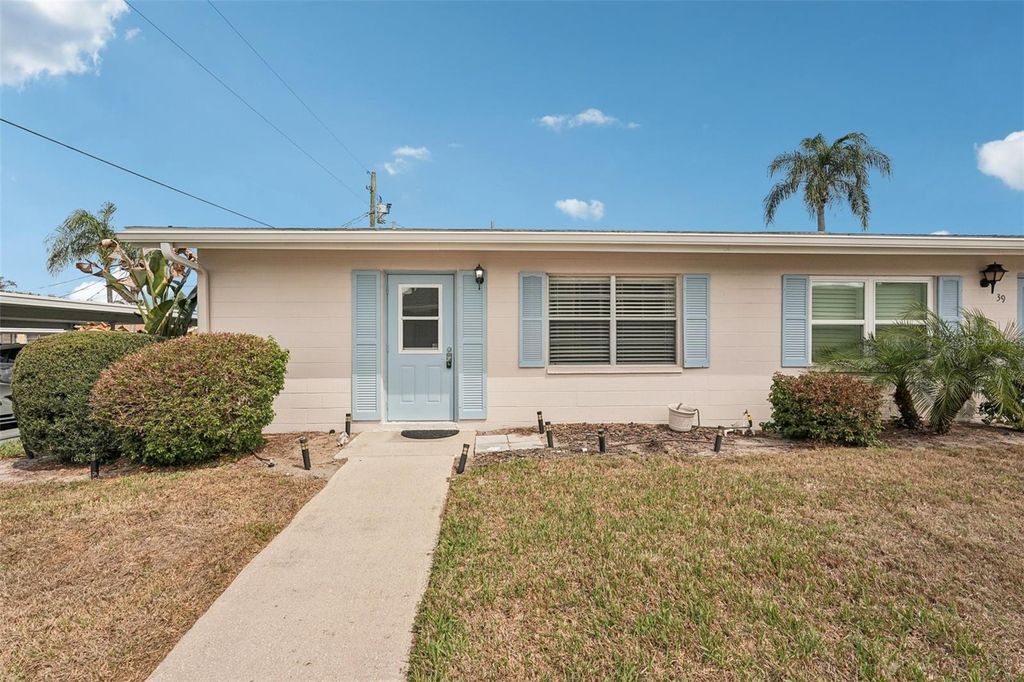 Photo of 402 Dorchester Place #40, Sun City Center, FL 33573 (MLS # TB8482004)