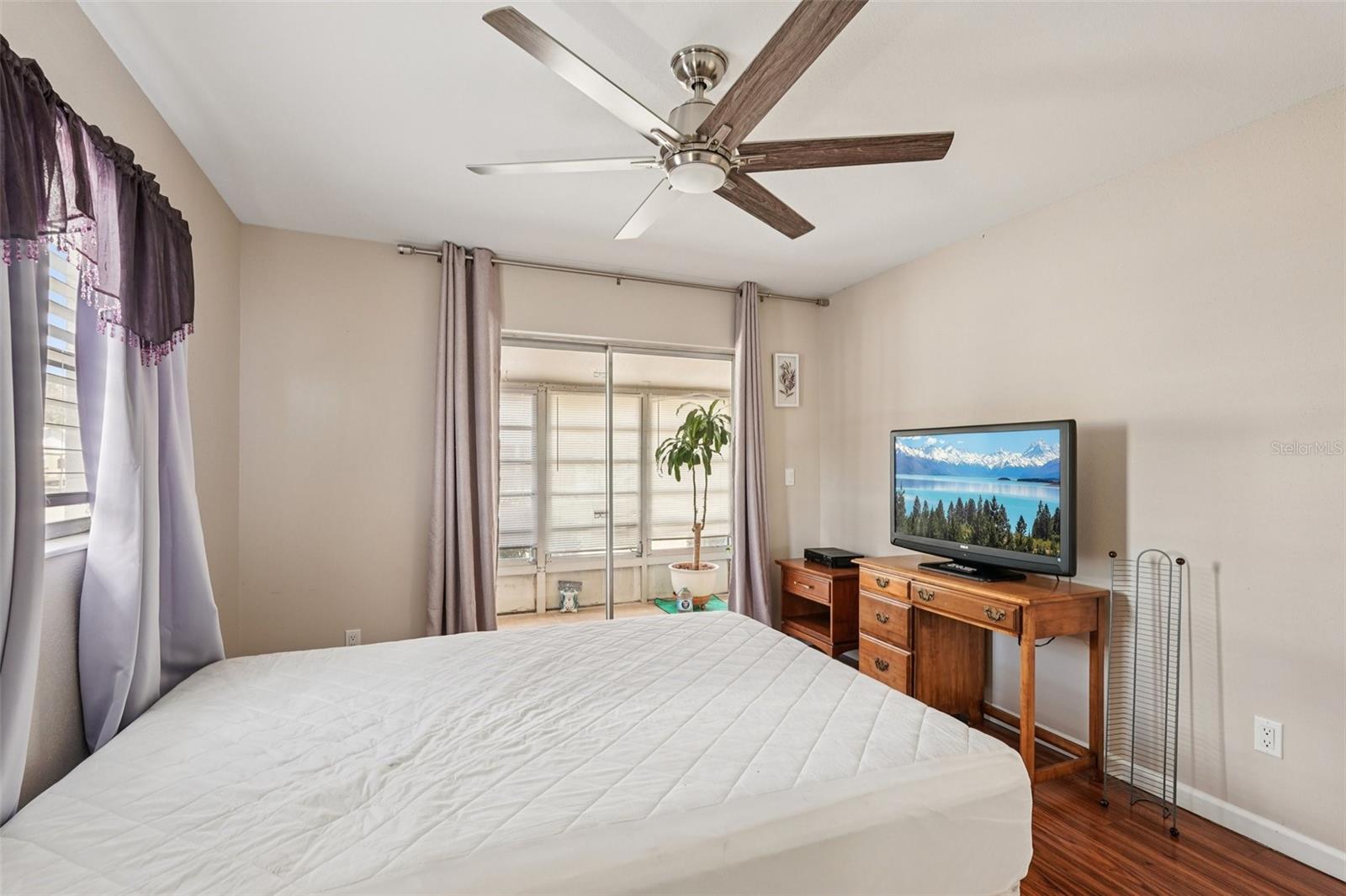 DORCHESTER B CONDO - Residential