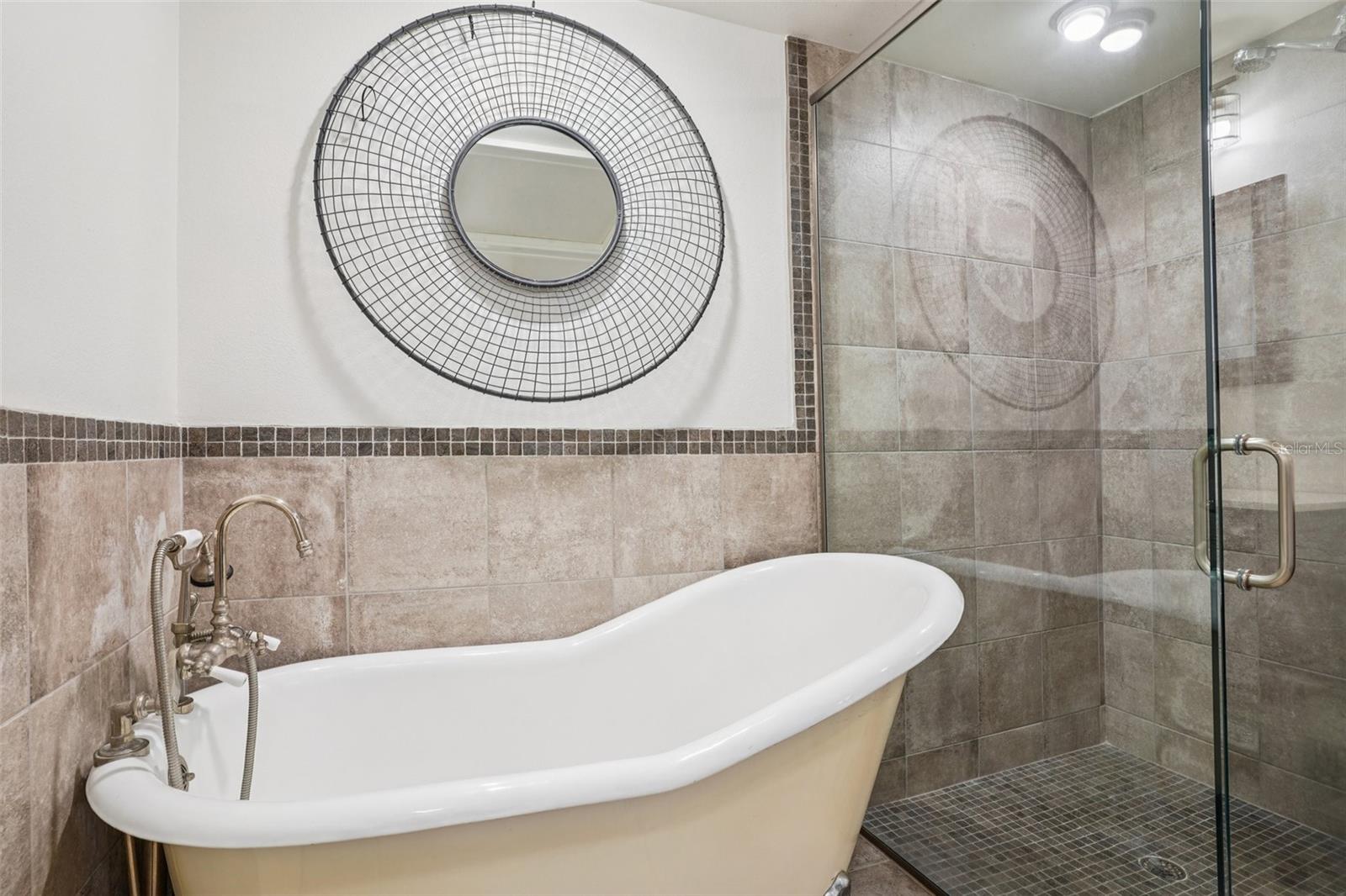 TANGERINE ACRES - Residential