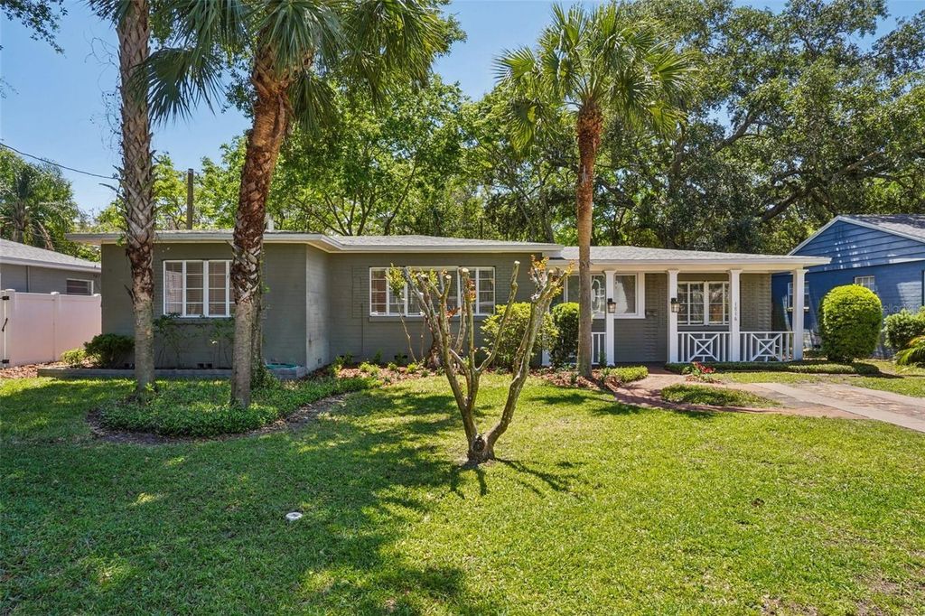 Photo of 1816 Weltin Street, Orlando, FL 32803 (MLS # O6400154)