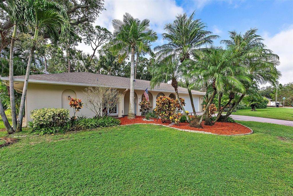 Photo of 1460 89th Avenue N, St Petersburg, FL 33702 (MLS # TB8432632)