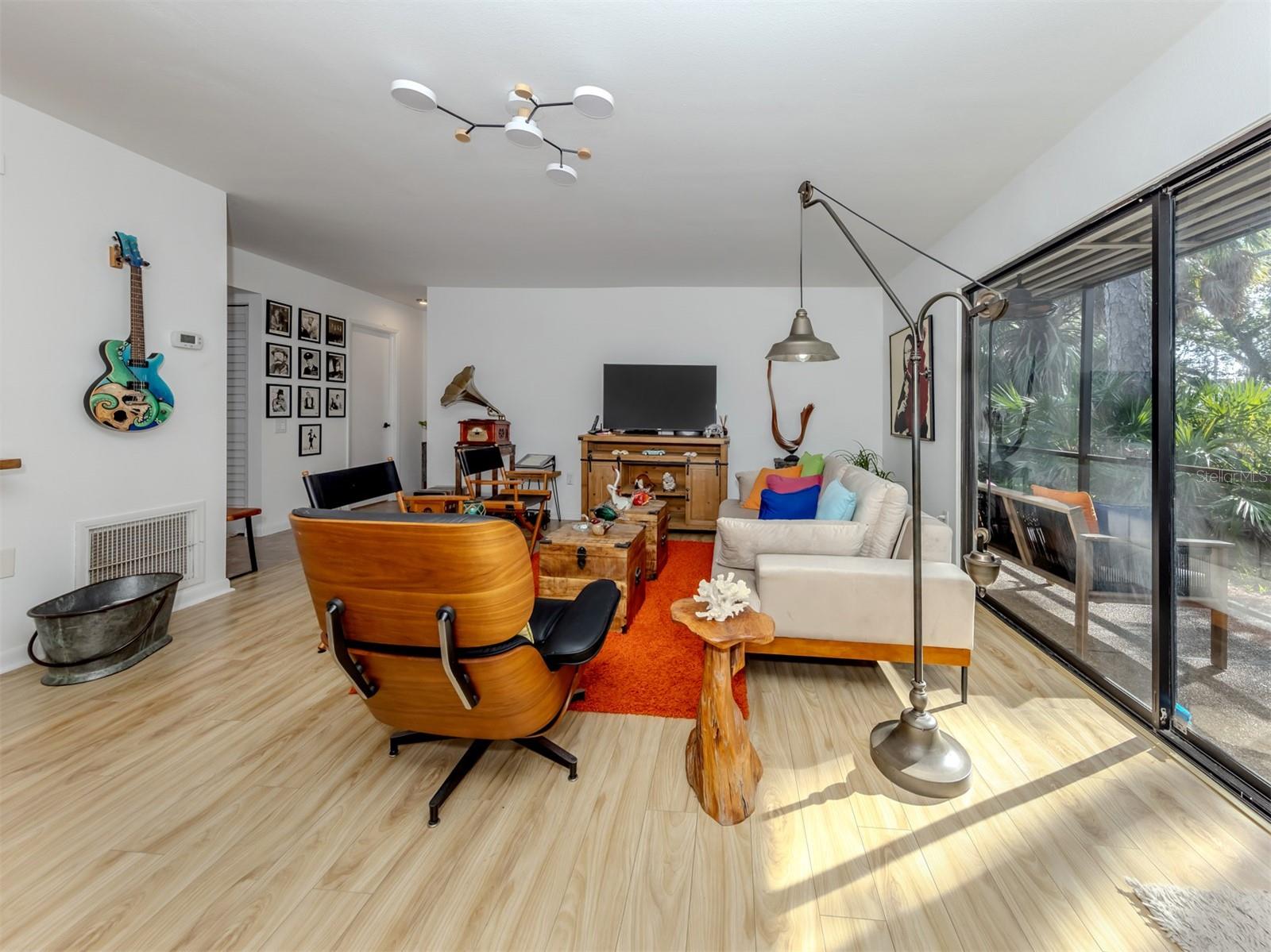 PINE RUN II - Residential