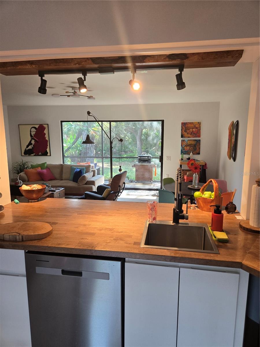 139 WOODLAND PLACE 139