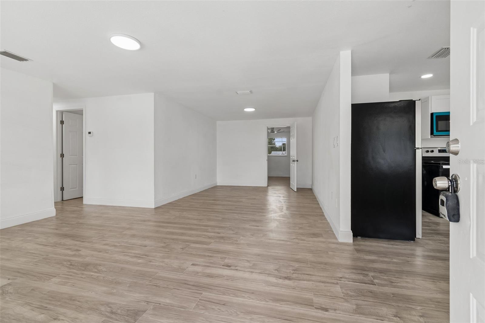 3706 BEECHWOOD BOULEVARD