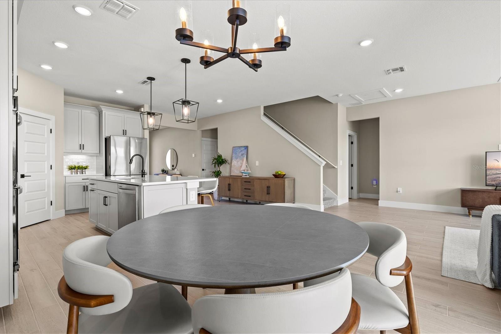 MAGNOLIA BAY - Residential