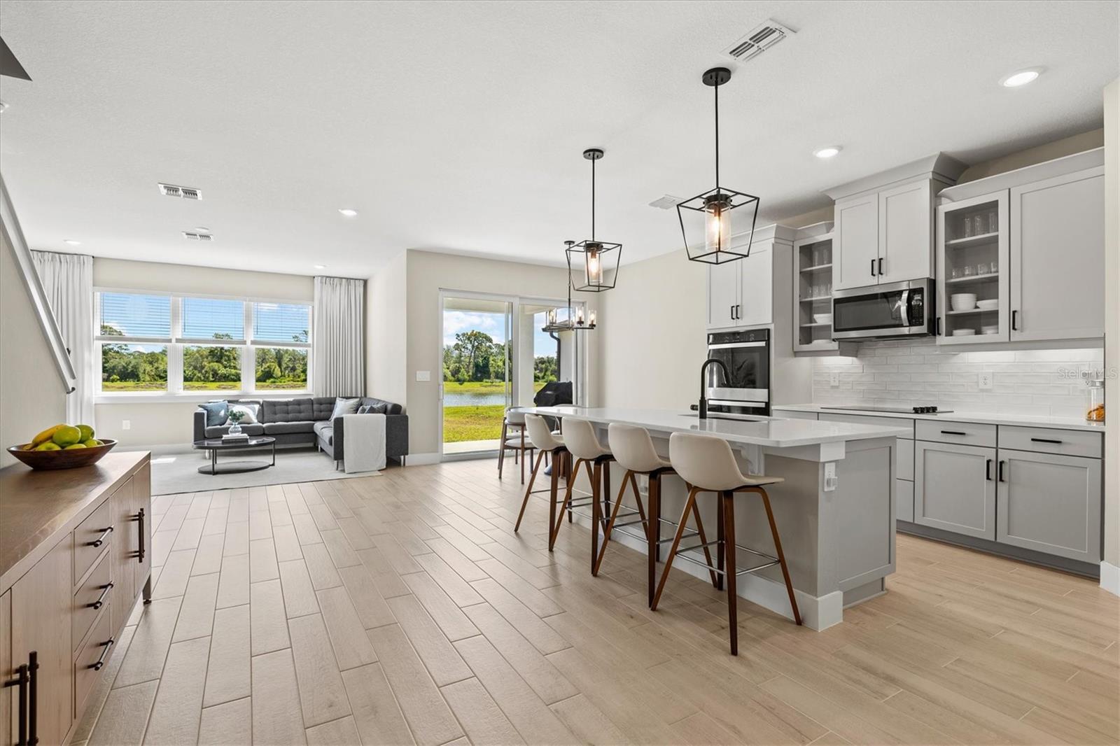 MAGNOLIA BAY - Residential