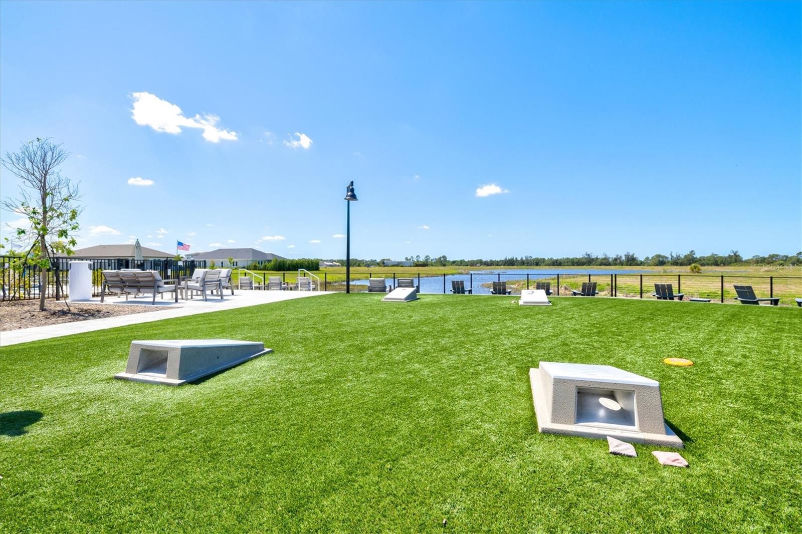 MAGNOLIA BAY - Residential