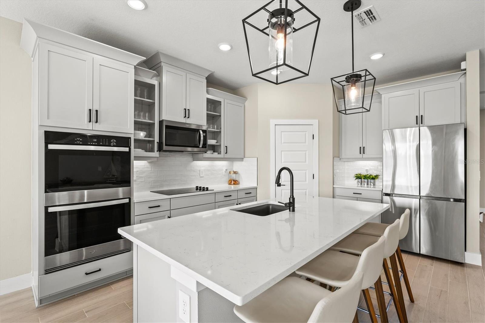 MAGNOLIA BAY - Residential