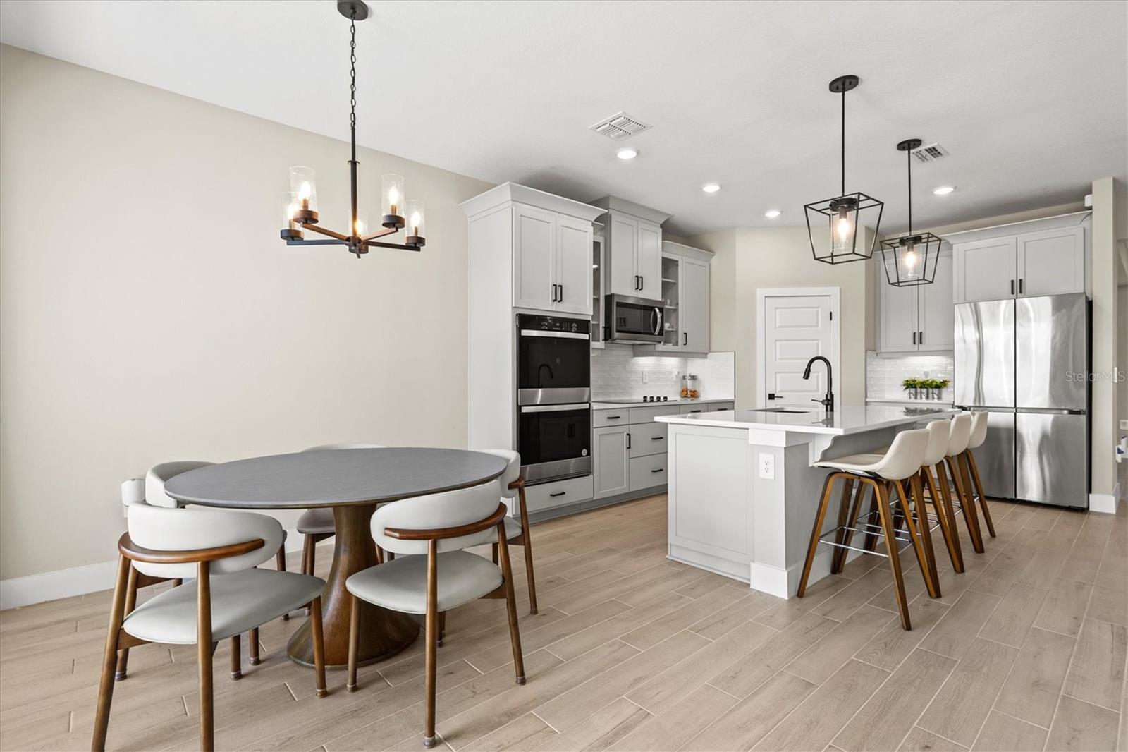 MAGNOLIA BAY - Residential