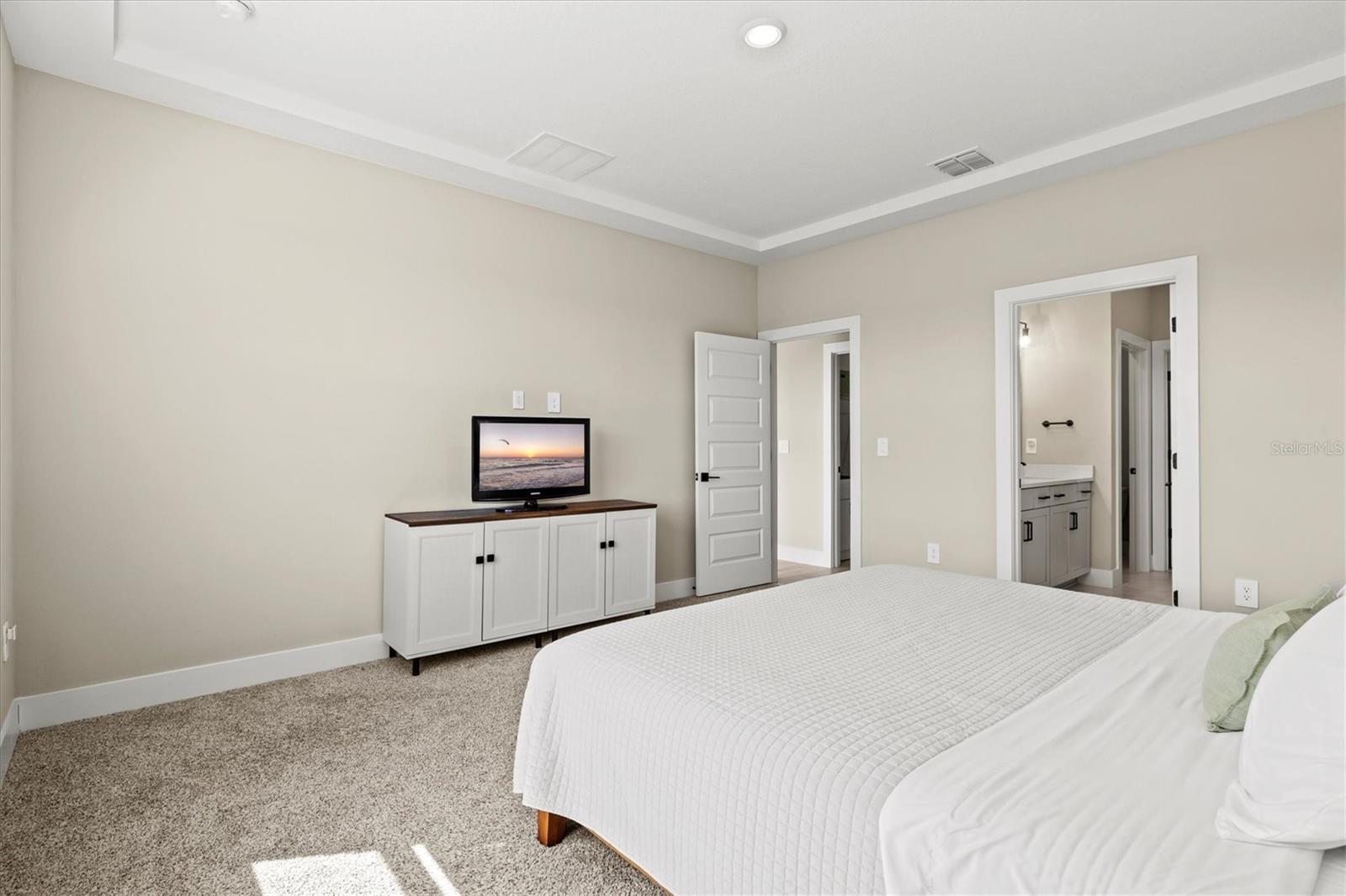 MAGNOLIA BAY - Residential