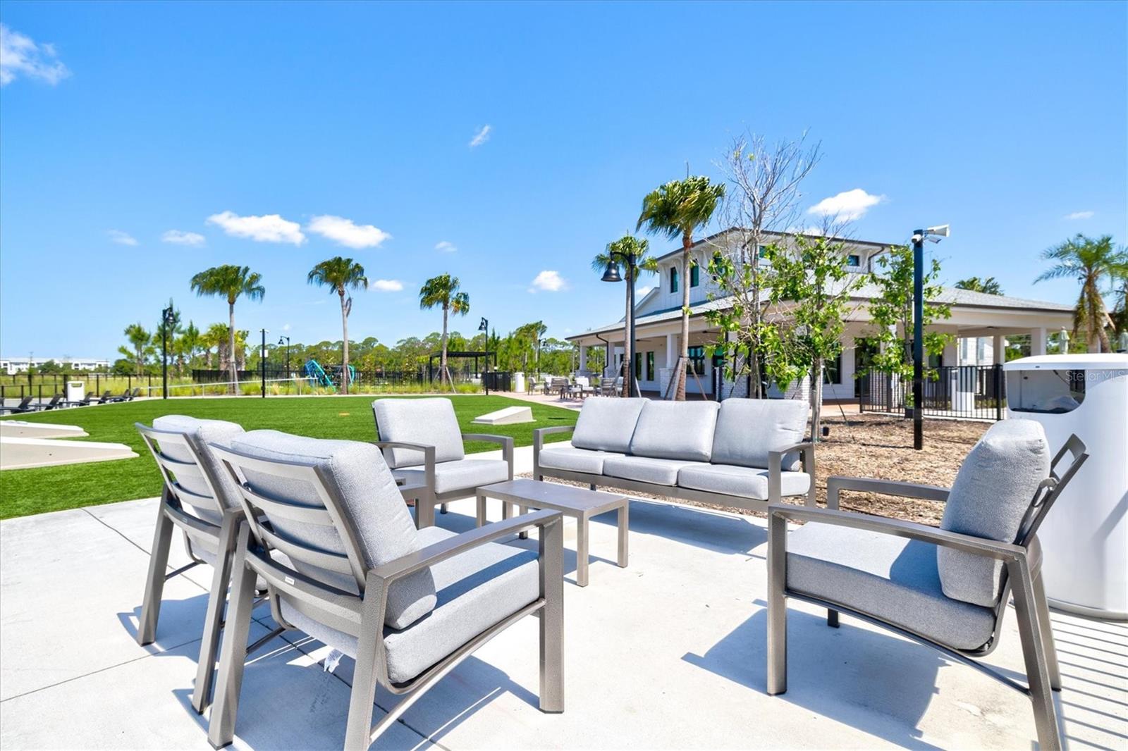 MAGNOLIA BAY - Residential