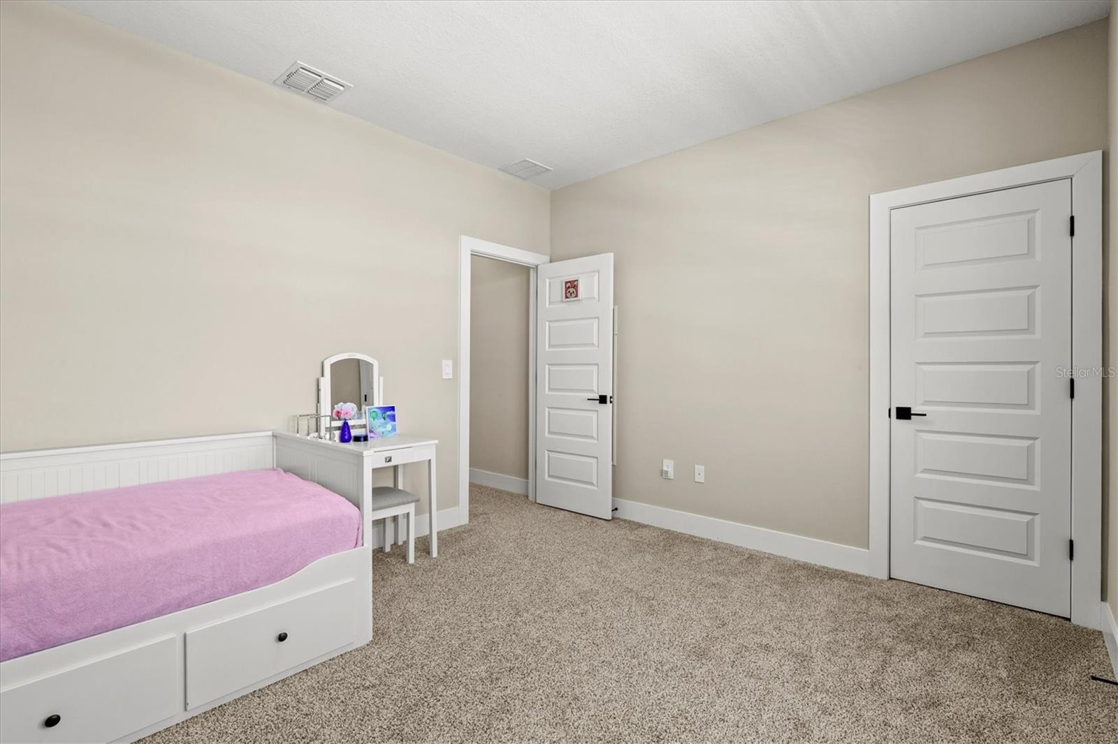 MAGNOLIA BAY - Residential