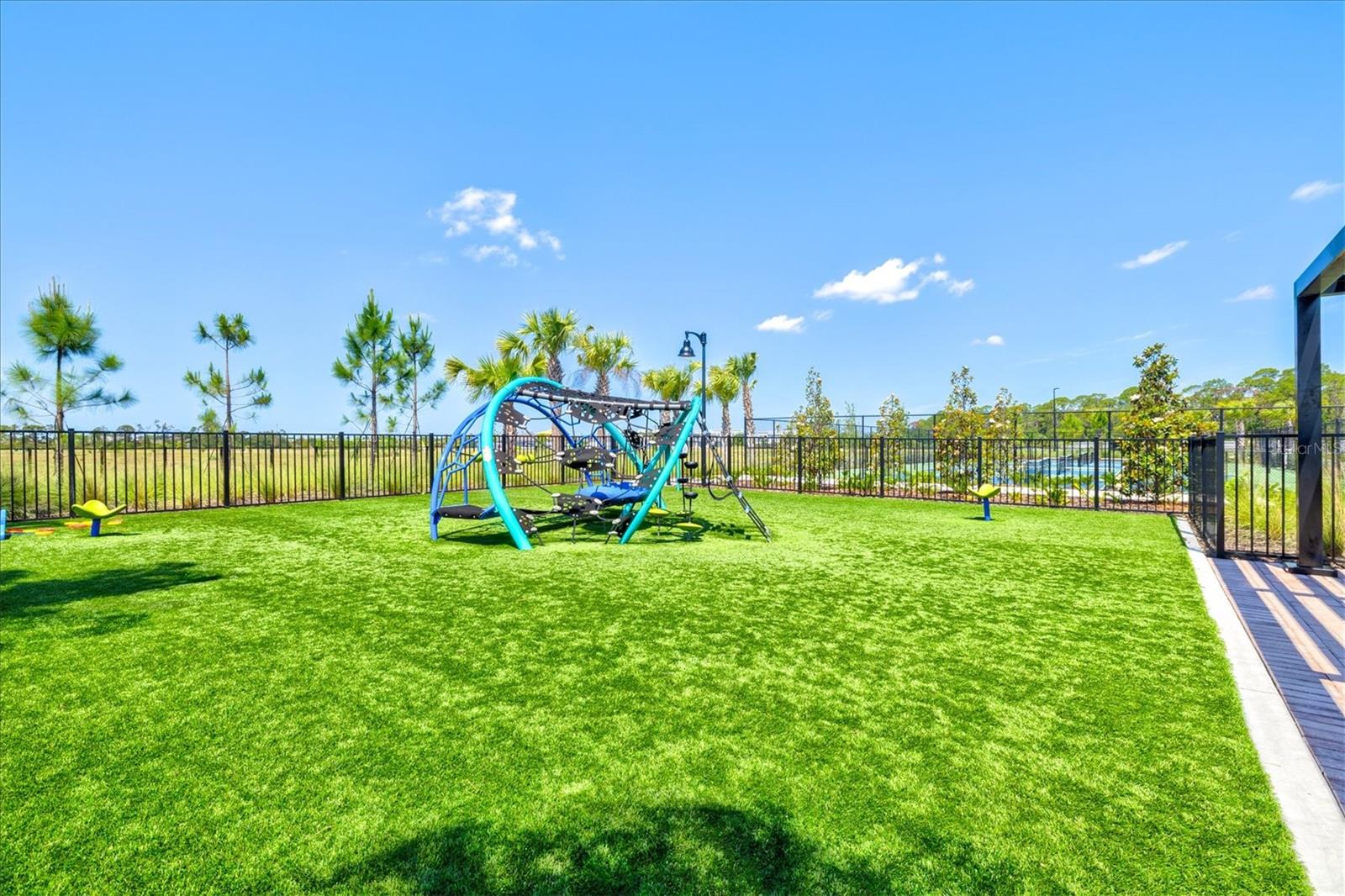 MAGNOLIA BAY - Residential